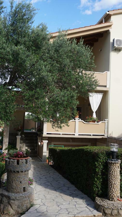 Apartmani Tatjana راب المظهر الخارجي الصورة